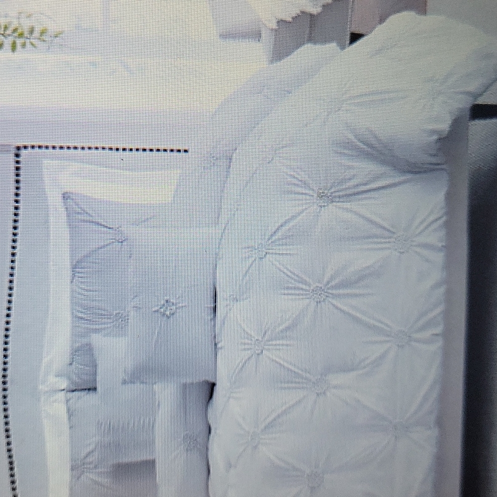 Swift Home Floral Pintuck Twin/Twin XL 2 pc comforter set Gray New in bag …